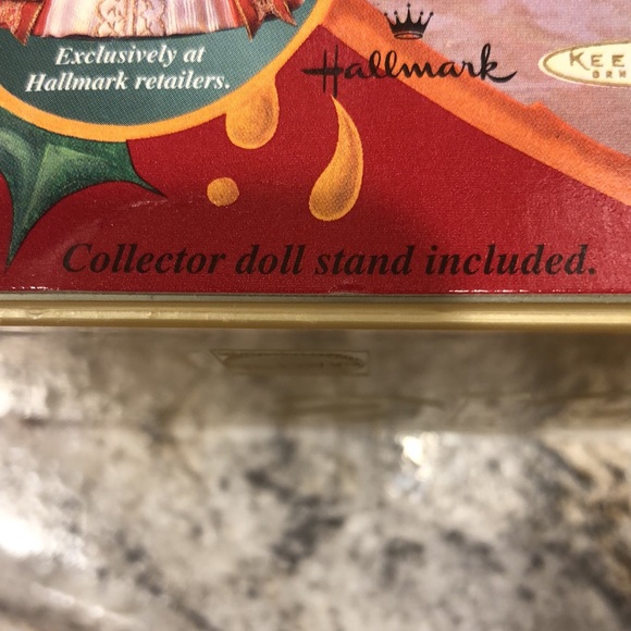 1997 Happy Holidays 10th Anniversary Barbie - Picture 12 of 16